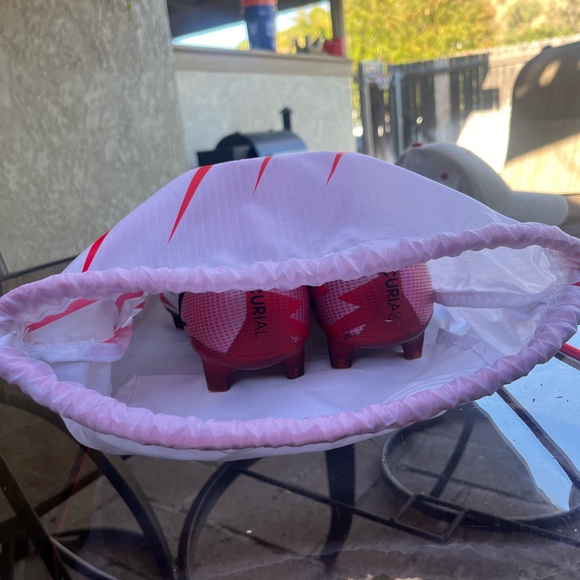 CR7 Mercriual “Chile Red” Cleats - Picture 4 of 8